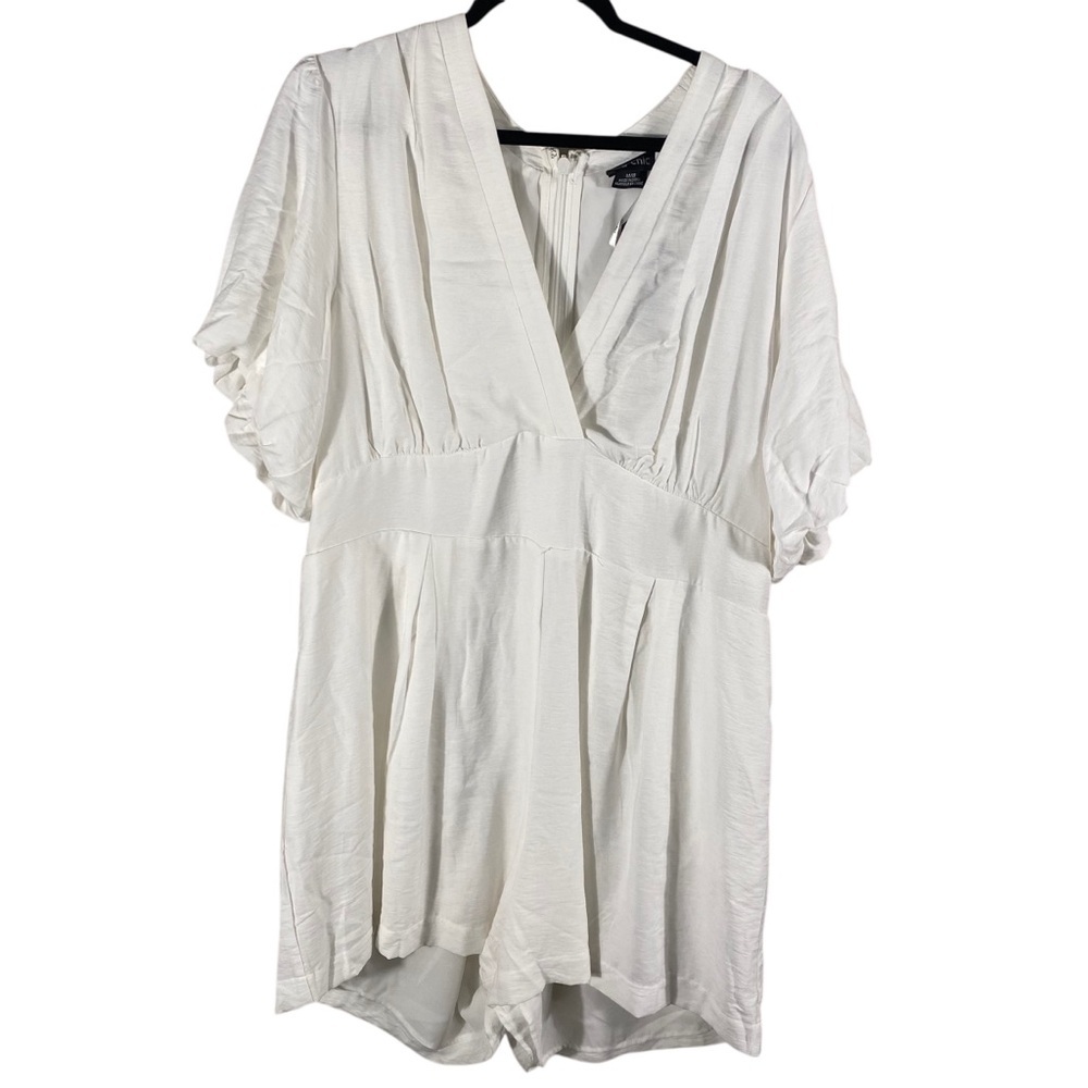 City Chic v neck White Romper with Bubble Sleeves Sz 18 NWT